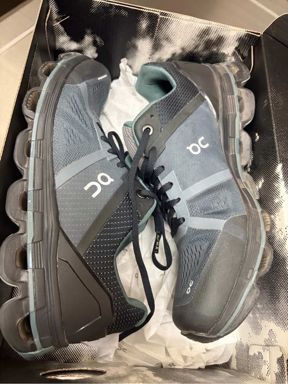 On Running Cloud woman’s Grey/Teal Running Shoes
